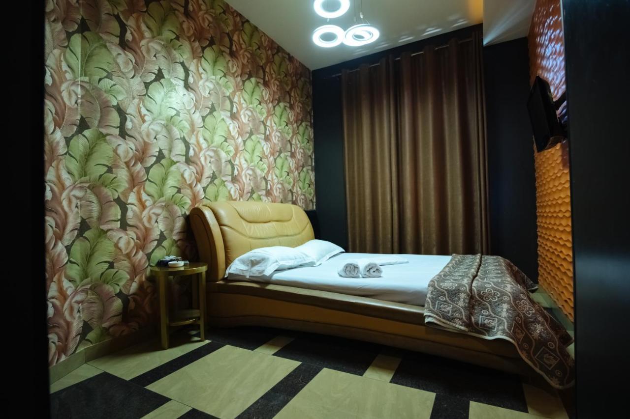 Golden Seconds Hotel Yerevan Exterior photo