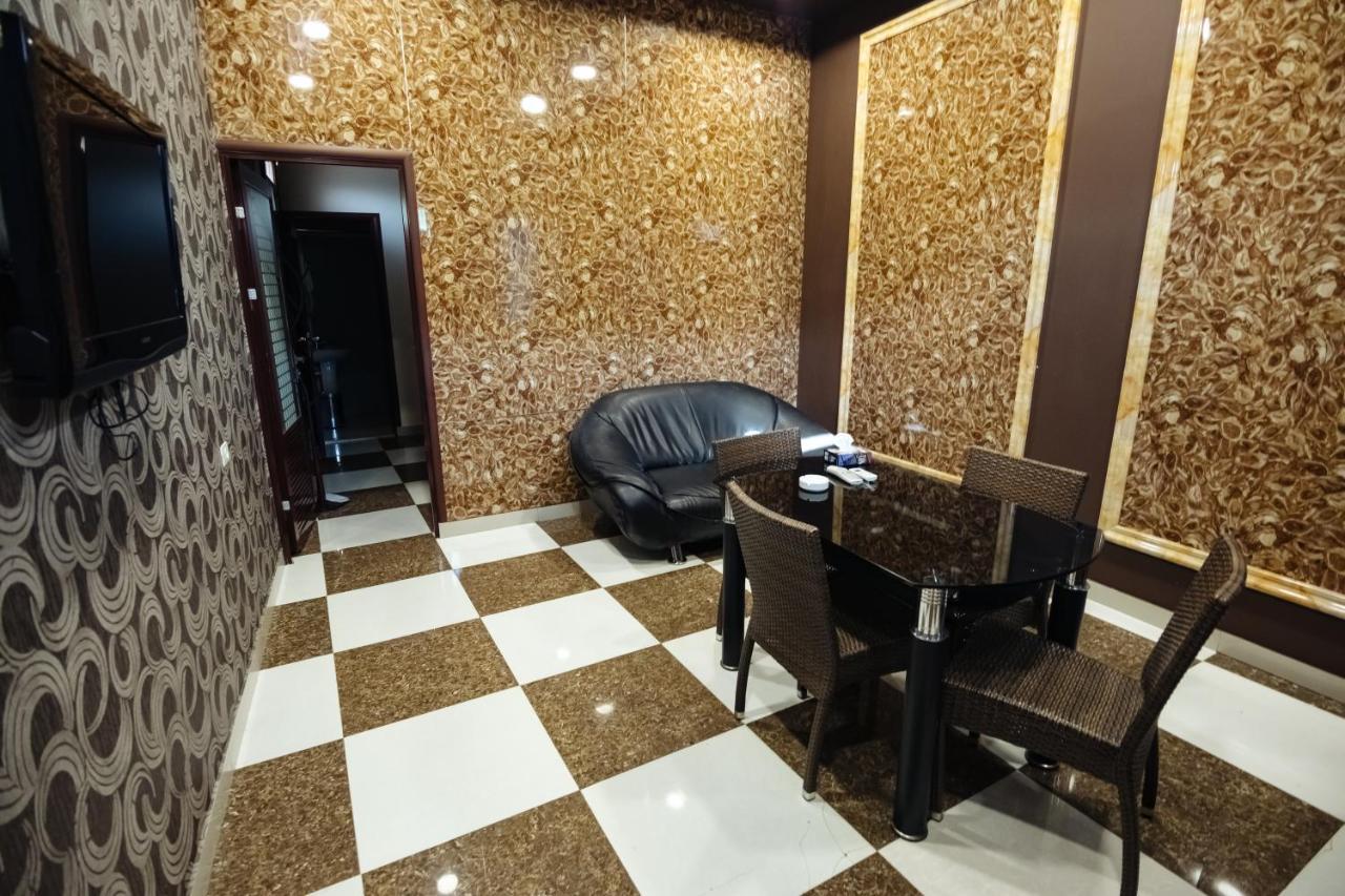 Golden Seconds Hotel Yerevan Exterior photo