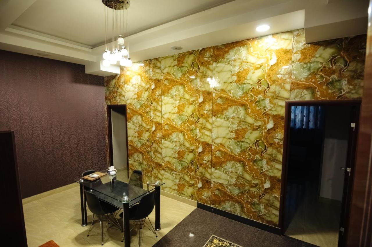Golden Seconds Hotel Yerevan Exterior photo