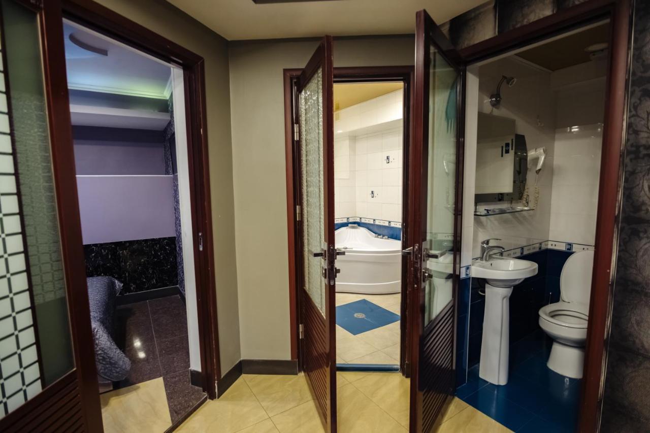 Golden Seconds Hotel Yerevan Exterior photo