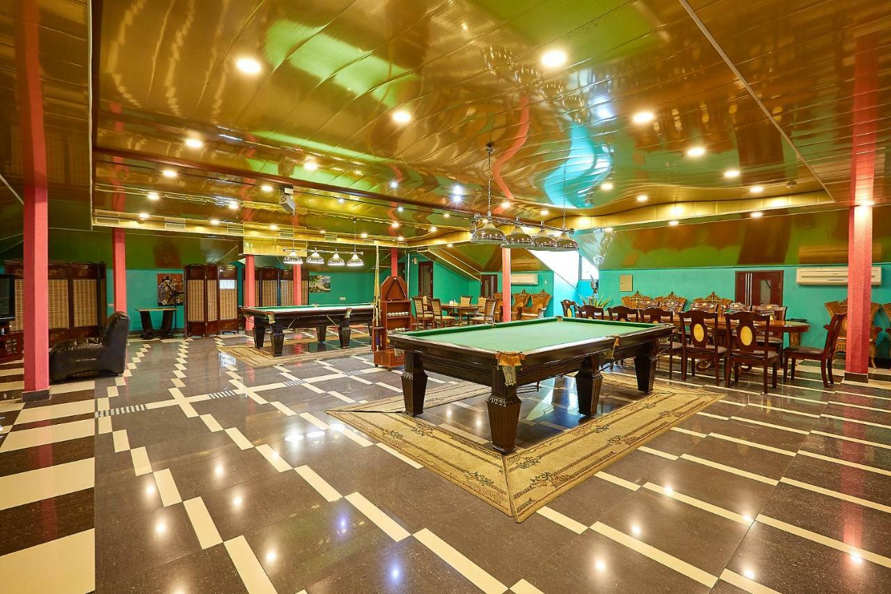 Golden Seconds Hotel Yerevan Exterior photo